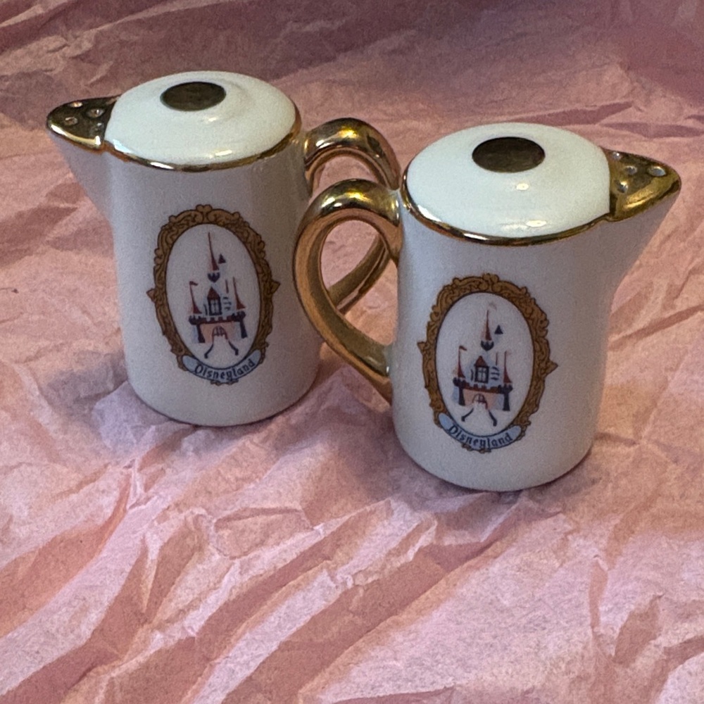 Disney land Gold-Trim Mini Pitcher Salt and Pepper Shaker Set Vintage